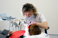 Лікування пародонту у Львові. Стоматологічна клініка «Стоматпрофі». Лікар Прокопяк Т.