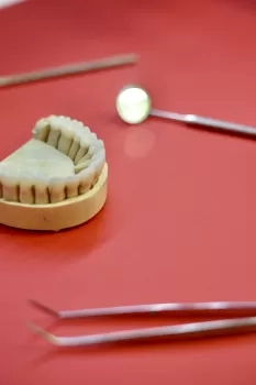 porcelain crown